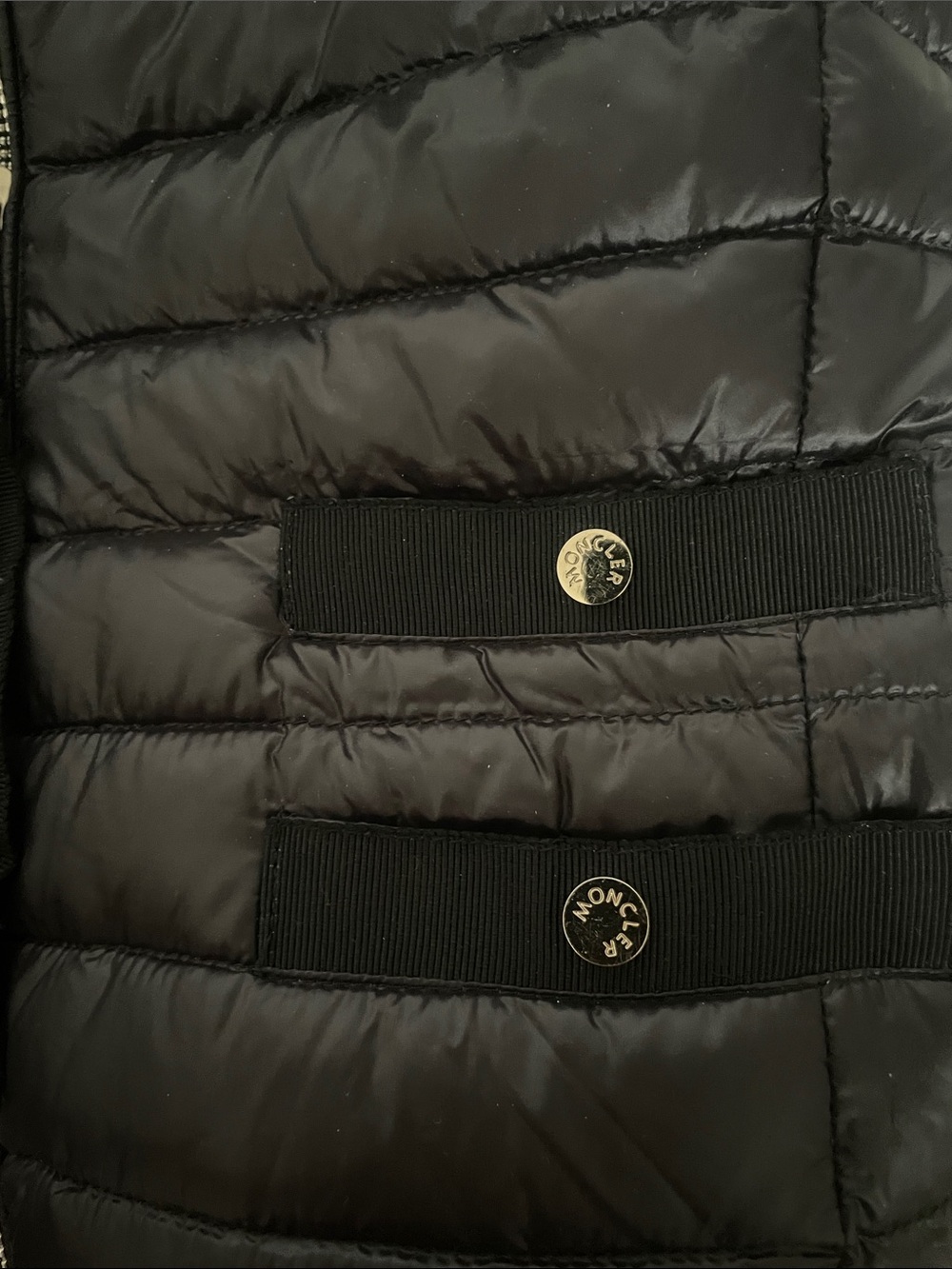 Moncler Lochet Giubbotto Down Jacket
Longue Saison Women's Jacket - Picture 3 of 7